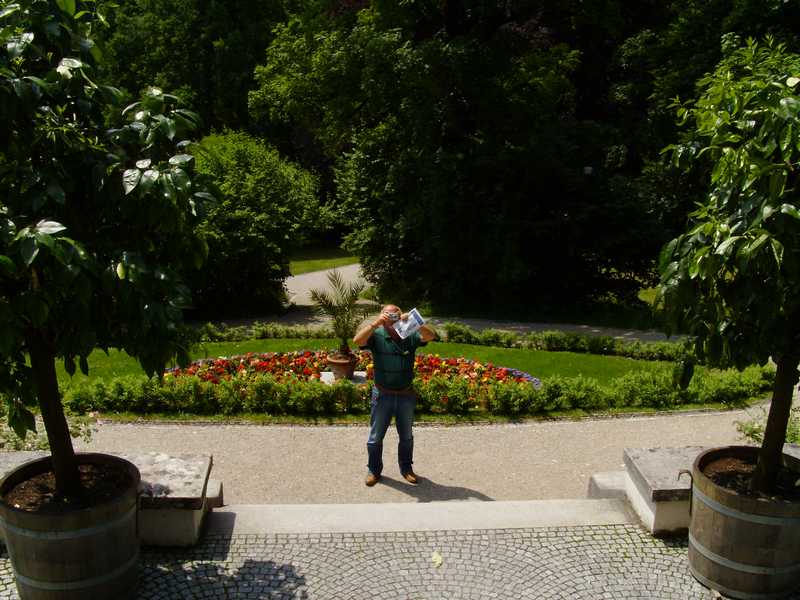DIGITAL CAMERA